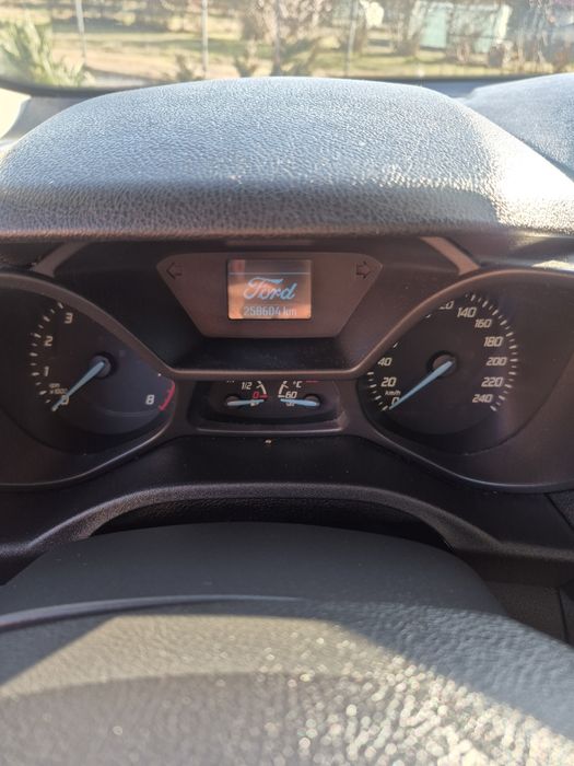 Ford  connect z2014 roku