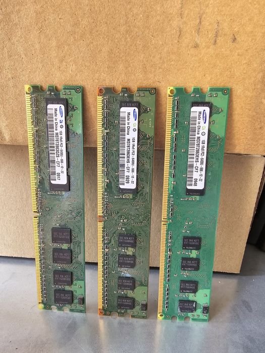 ОЗУ Samsung DDR2 1Gb