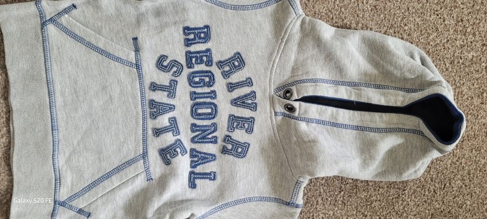 Bluza chłopięca z kapturem C&A rozmiar 92