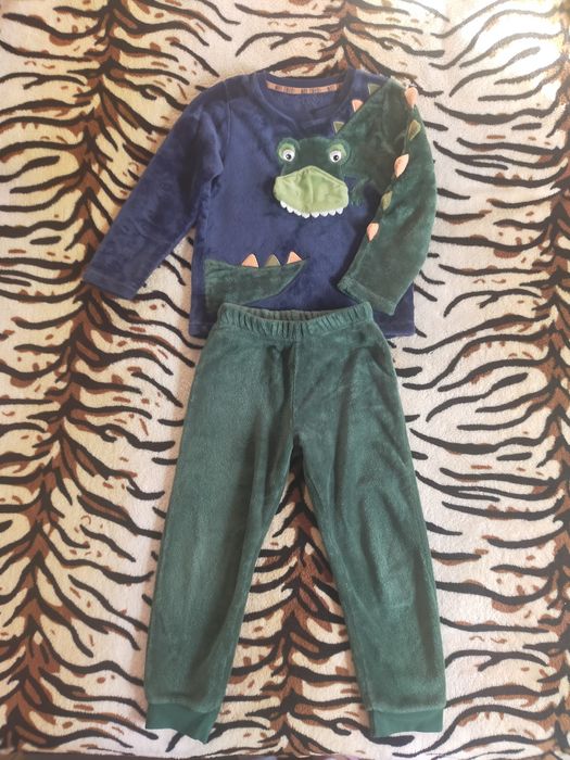 Тепла плюшева піжама для хлопчика Nutmeg