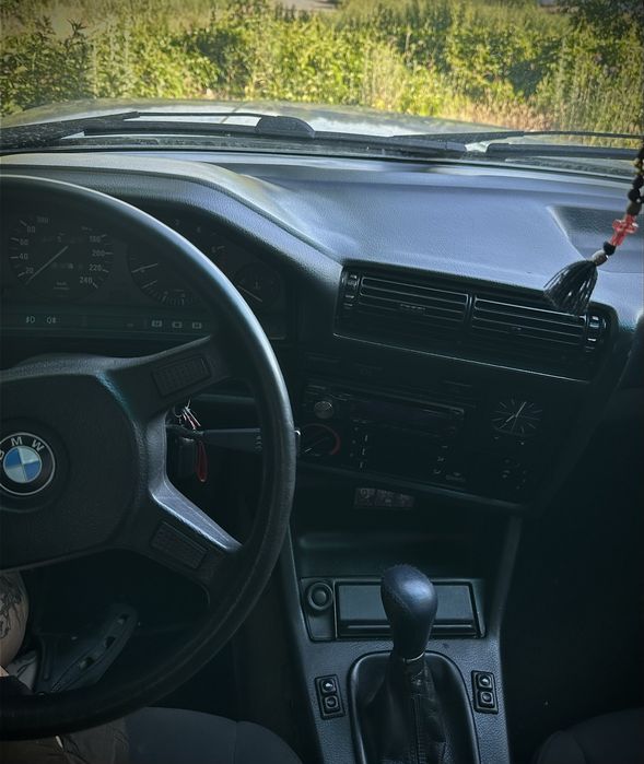 продам bmw e30 318