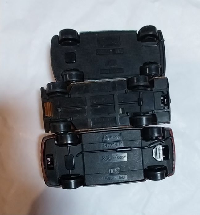 Lote de 3 miniaturas em escala 1/43