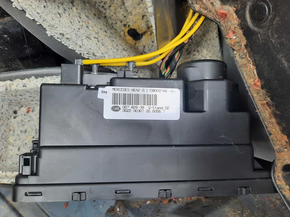 Pompka zamka centralnego 1708.000.748 Mercedes SLK R170 Lift