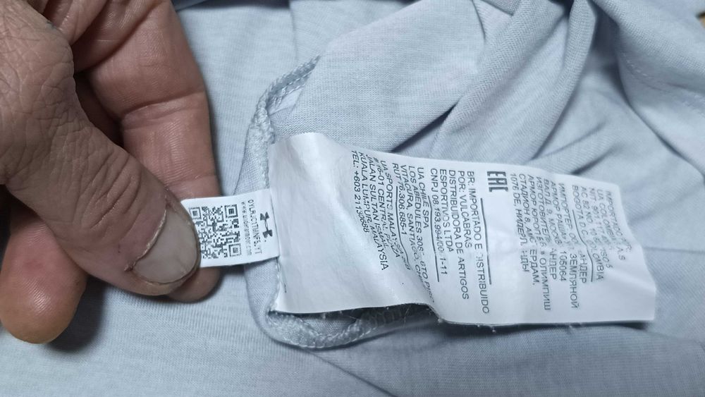 Męska bluza UNDER ARMOUR r.M stan bardzo dobry