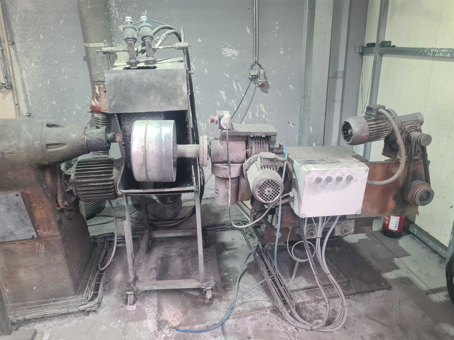 Máquina de polir panelas e tampas com automato e quadro novos