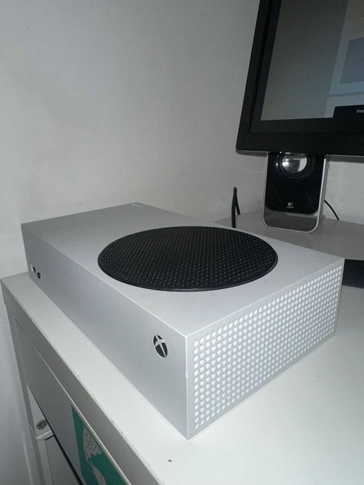 -Xbox series S - + comando