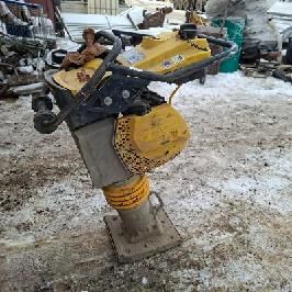 Bomag  Skoczek drogowy BOMAG – profesjonalna zagęszczarka stopowa