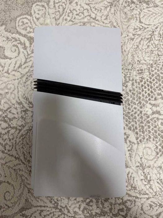 Продам Sony PlayStation 5 Pro 2т