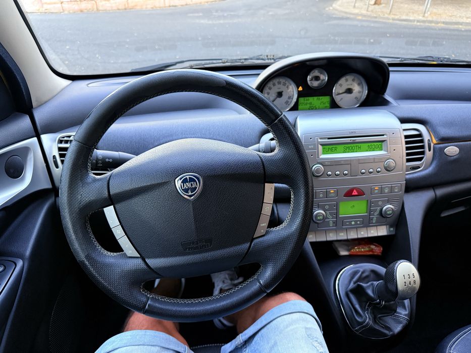 Lancia Ypsilon Versao MOMO 1.3M-Jet diesel 105cv