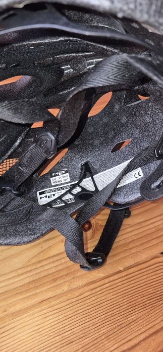 Велосипедний  шолом