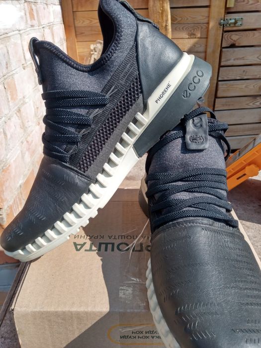 Кросівки    EccO