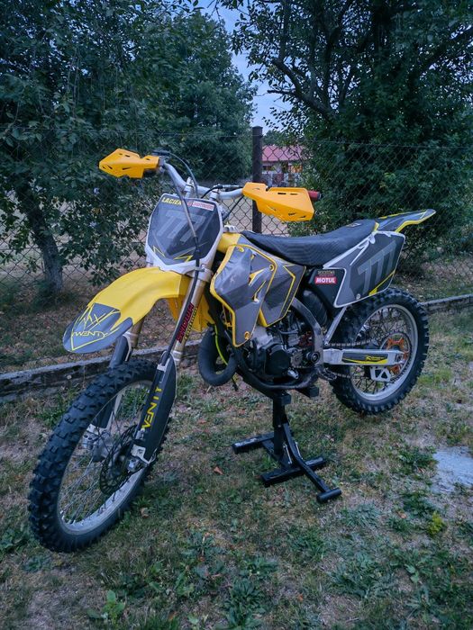 Suzuki RM 125 2t