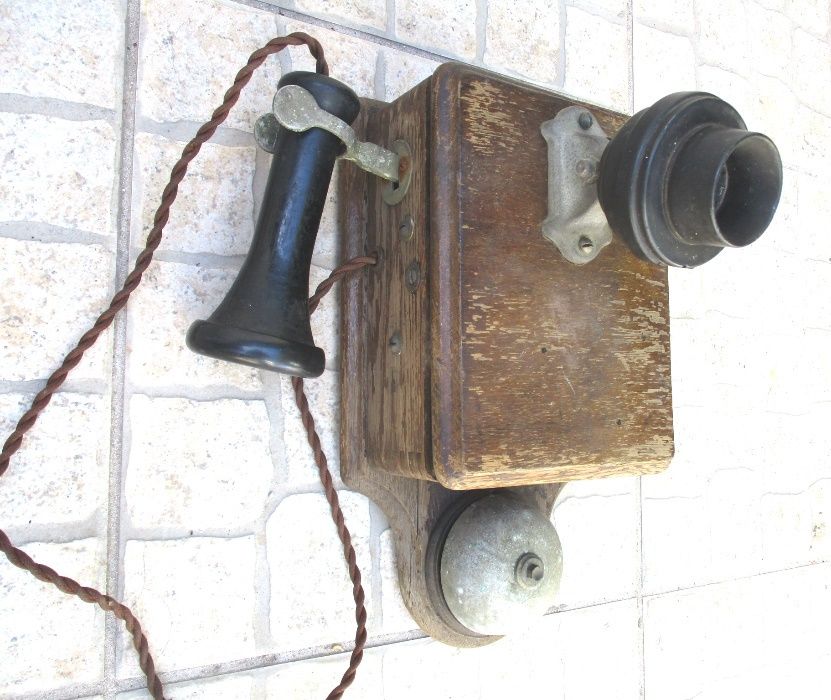 Telefone antigo Bell Ericsson – peça Museu