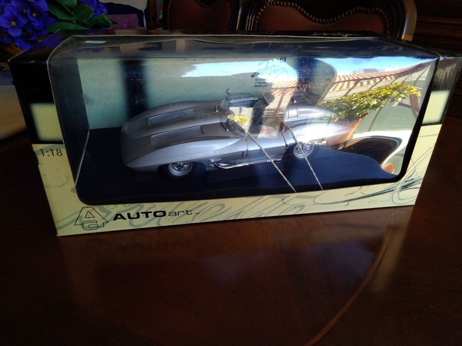 AutoArt: Corvette Stingray 1/18