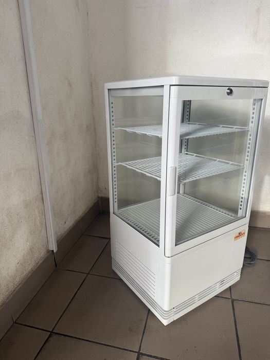 Холодильна Вітрина Біла Frosty Кондитерська Обʼєм 58 Літрів
