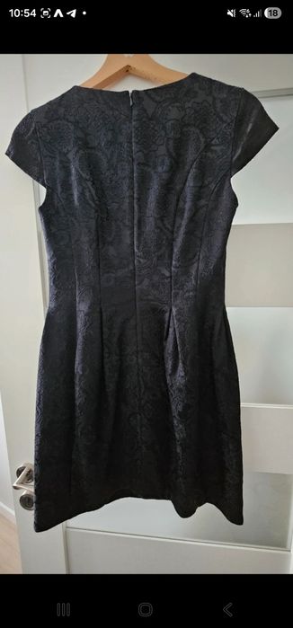 Czarna sukienka Mohito