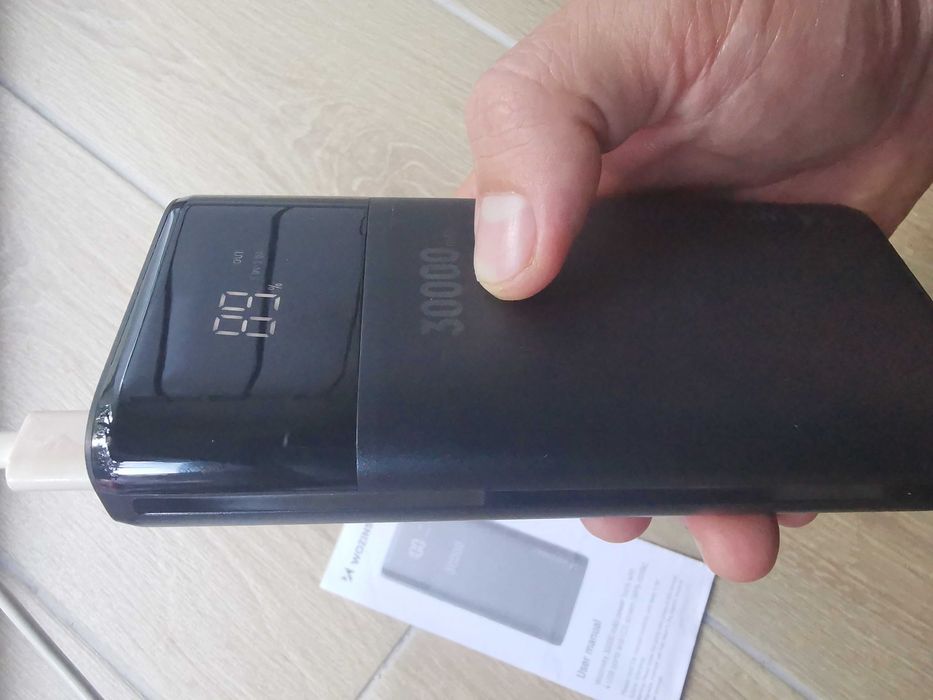 Потужний павербанк 30000 мА/год