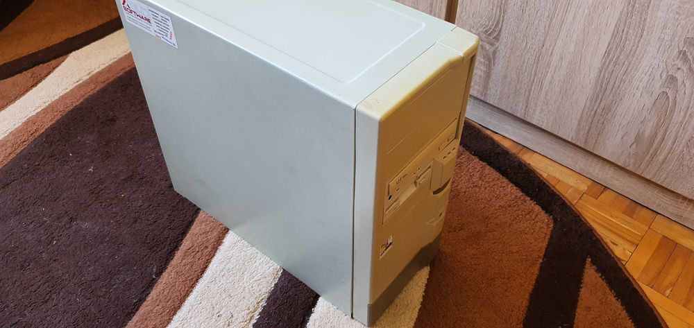 Stary zabytkowy retro komputer AT Pentium 166mhz/32mb RAM/4,3GB/S3/CD/Audio ISA