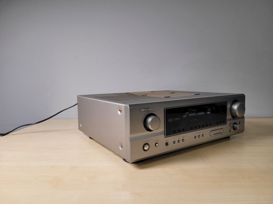 Denon AVR-1507, mocny amplituner AV, wersja srebrna