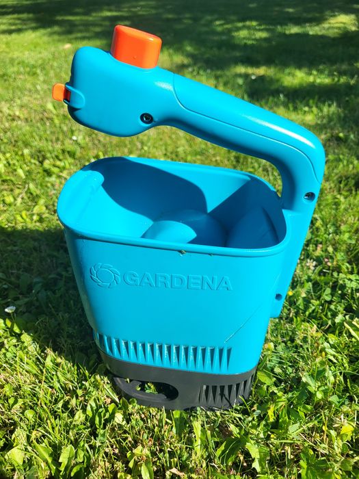 Siewnik ręczny Gardena jak nowy