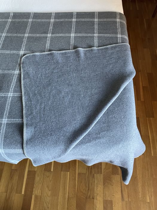 Manta tecido macio cinza dupla face