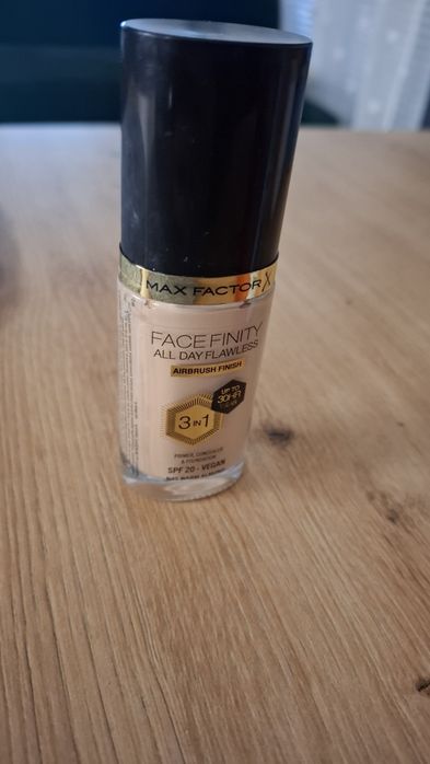 Podklad Max Factor X N45 Warm Almond