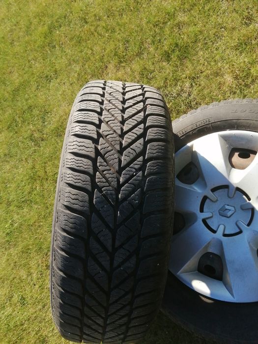 Sprzedam dwa koła do renault kangoo 2