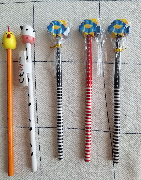 Lápis divertidos com bonecos
