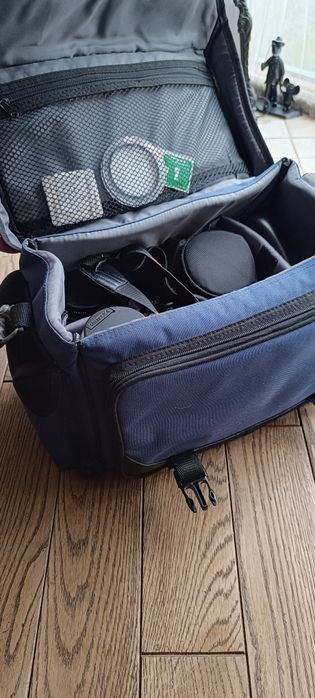Цифрова камера  Pentax K10 D з трьома лінзами