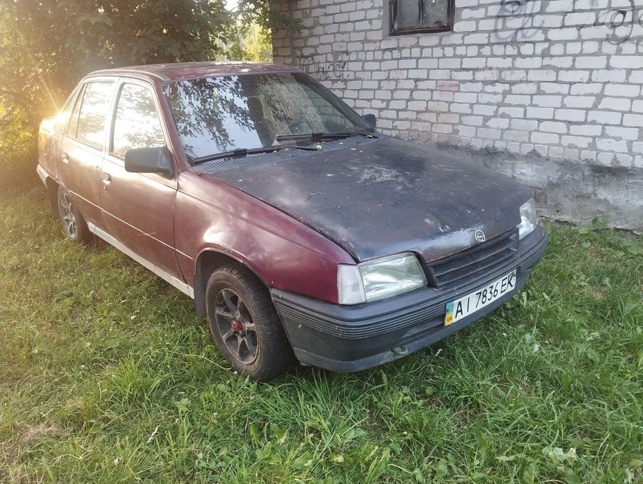 Опель Кадет  1.8