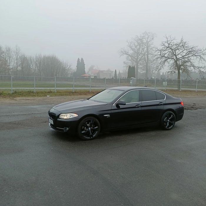 BMW Seria 5 BMW 5 F10 525d 218km polski salon comforty kamera sport skrzynia