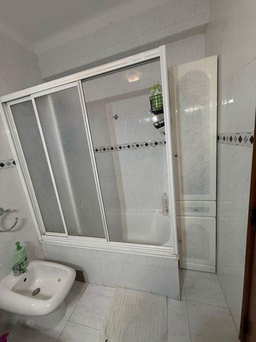 Quarto para casal em Laranjeiro