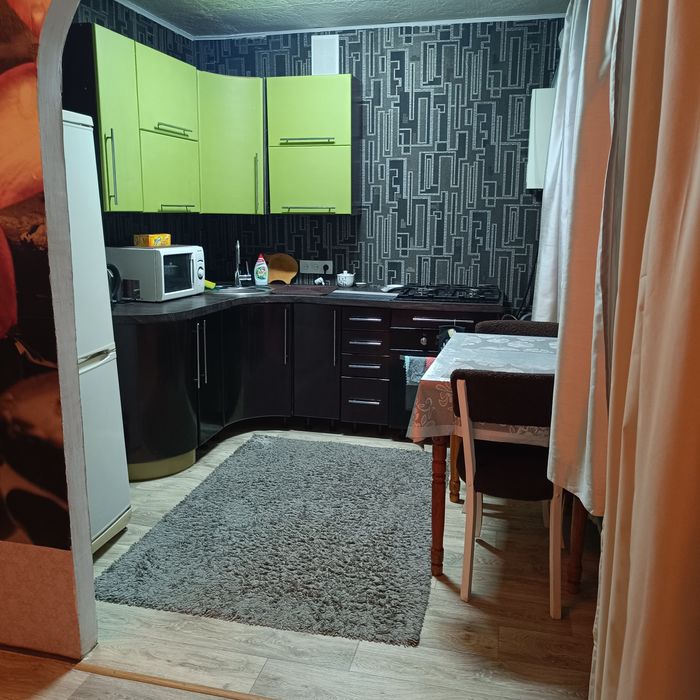 Здам подобово 2-х кім. кв.біля центально ринку