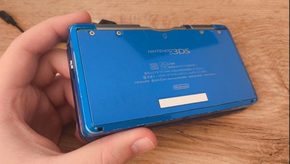 Nintendo 3DS +64Gb багато топ ігор, в непоганому стані все працює