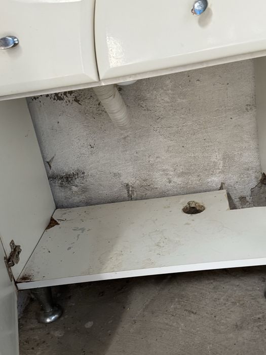 Продам тумбу з умивальником