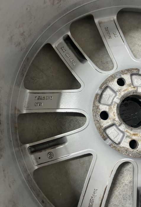 Oryginalne felgi Volkswagen Golf VI 18 cali Vancouver