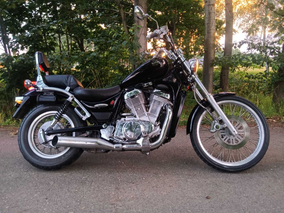 Suzuki Intruder 600 A2