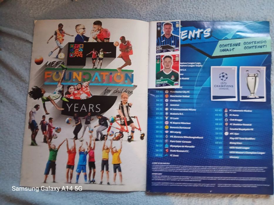 Caderneta de futebol-