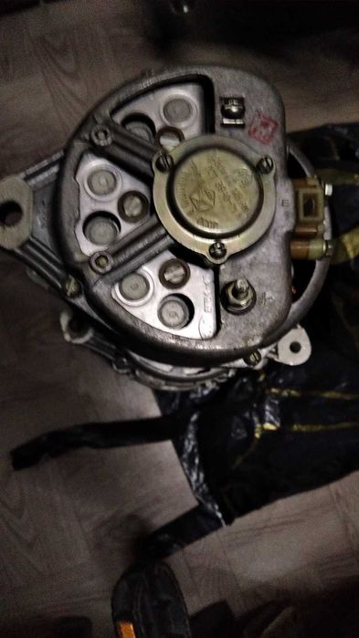 Генератор автомобіль Волга