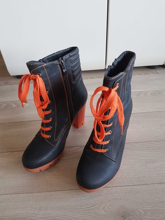 buty -botki na slupku