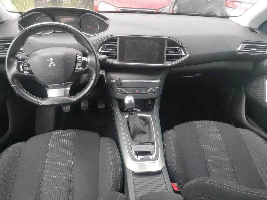 Peugeot 308 SW 1.2Puretech Allure de 130cv