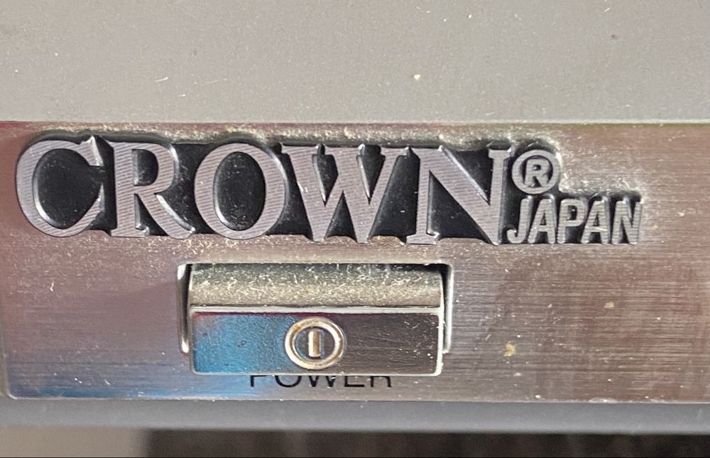 Leitor de DVDs crown