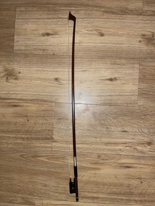 Smyczek wiolonczelowy pernambuco 83,7 g – srebrne okucia