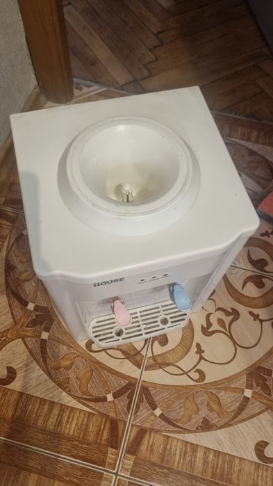 Кулер для води настільний