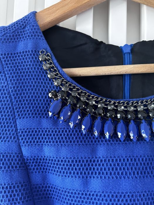 Zara elegancka sukienka naszyjnik