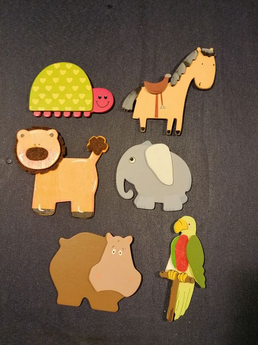 Apliques em madeira para artes decorativas