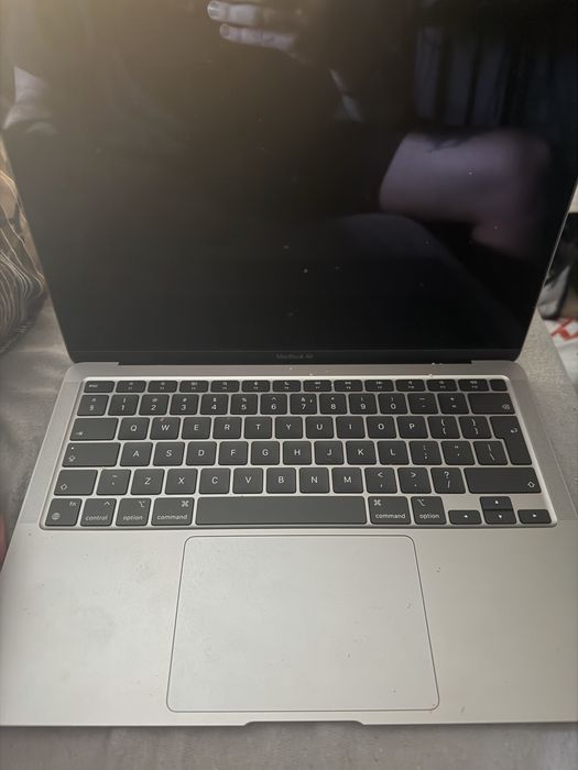 Macbook m1 8/256