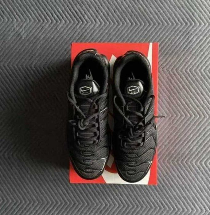 Nike_Air_Max_TN_Plus_Black R..40
