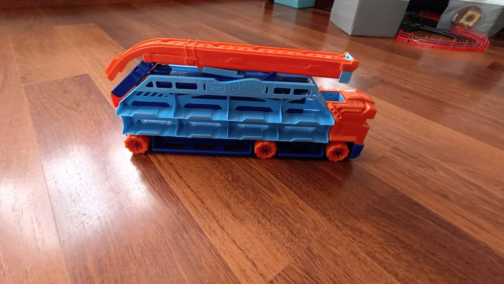 Hot Wheels City, Transporter - epicki zjazd 2w1, pojazd