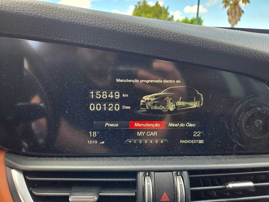 Alfa Romeo Giulia 2.2 Diesel AT8 Super | Nacional | Pele Camel | 118 mil km